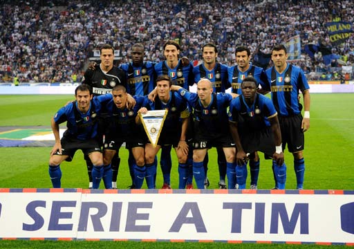 《守门模拟器》发售：扮演中世纪城门守卫 搜查行人