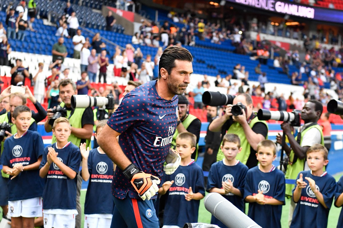 建队126周年纪念日 巴塞罗那重回榜首